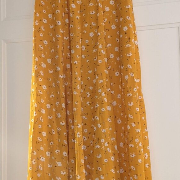 Lulu's Dress - Picture 4 of 4